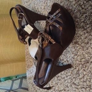 Shoe Dazzle Brown Heels